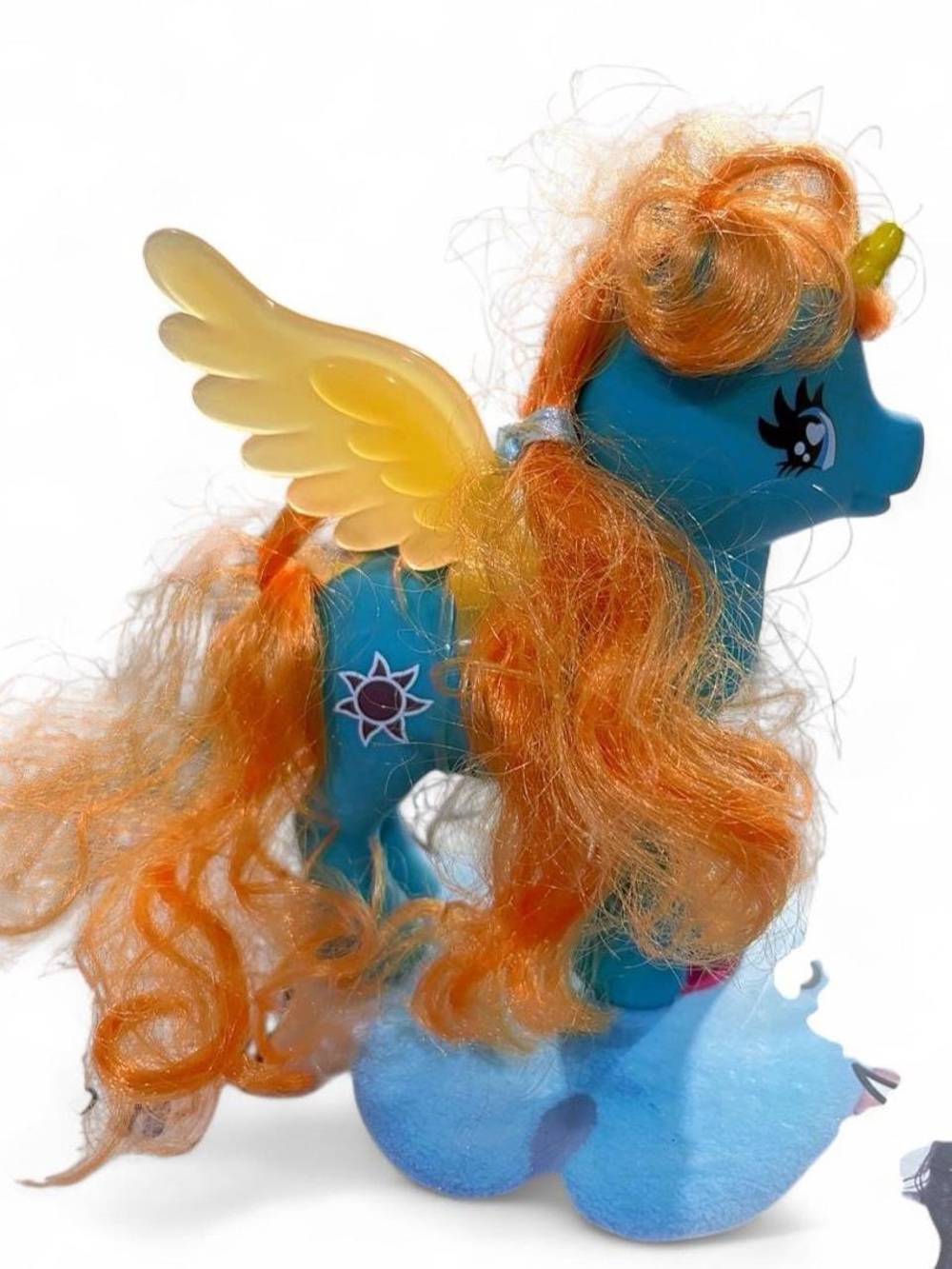 Vintage 1988 My Little Pony G1
Whirly Windy Wing Blue Pony Yellow Wings Hasbro